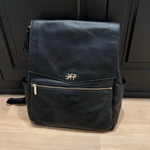 Black excellence used condition.  Freshly picked classic diaper bag.